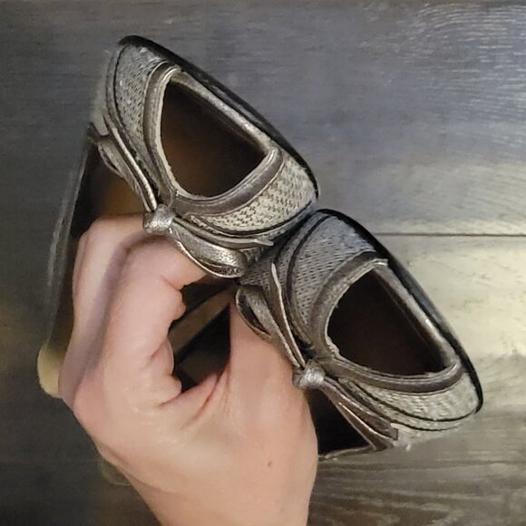 NEW Stuart Weitzman Vintage Peep Toe Heels Womens 9 Chic Luxury Designer Beige - Picture 3 of 10